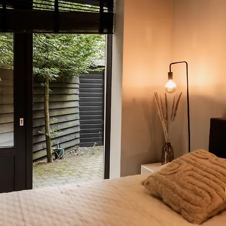 Appartement Bright 2-bedroom With Garden In South *