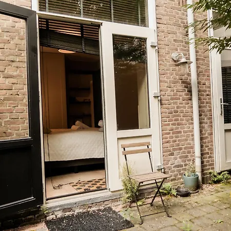 Bright 2-bedroom With Garden In South Appartement