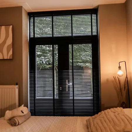Bright 2-bedroom With Garden In South * Амстердам
