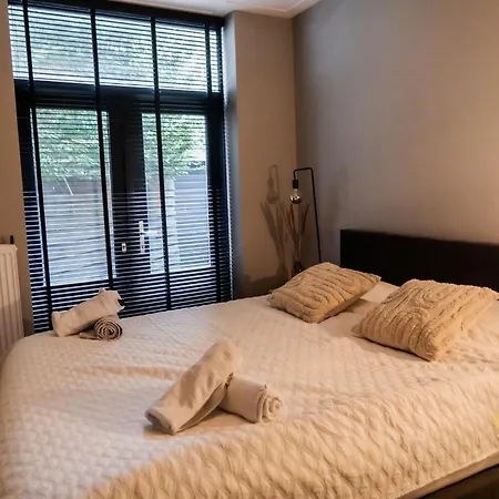 Bright 2-bedroom With Garden In South Amszterdam