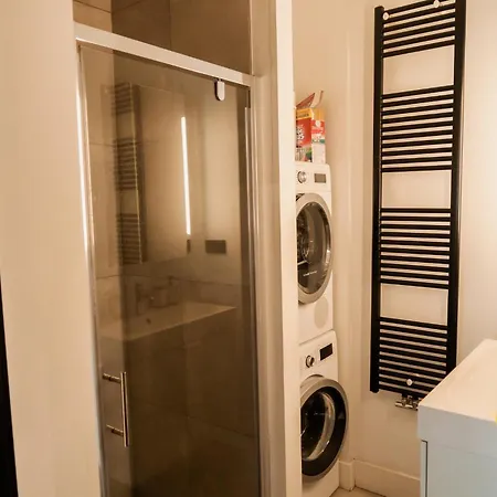Bright 2-bedroom With Garden In South Apartman Amszterdam