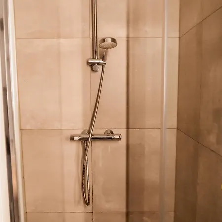 Bright 2-bedroom With Garden In South Апартаменты Амстердам